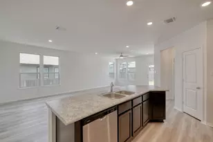 910 Yellow Ribbon Cove, Jarrell, TX 76537 - Photo 11