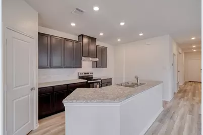 910 Yellow Ribbon Cove, Jarrell, TX 76537 - Photo 9