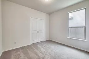 910 Yellow Ribbon Cove, Jarrell, TX 76537 - Photo 19