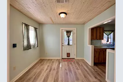 405 Mills Street, Smithville, TX 78957 - Photo 9