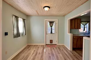 405 Mills St, Smithville, TX 78957 - Photo 9