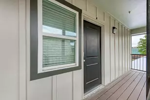 306 E 30th St, Austin, TX 78705 - Photo 5