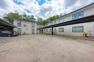 306 E 30th St, Austin, TX 78705 - Photo 9