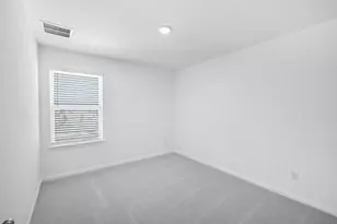 214 Crumpton Wy, Hutto, TX 78634 - Photo 11
