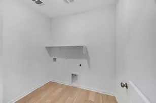 214 Crumpton Wy, Hutto, TX 78634 - Photo 17