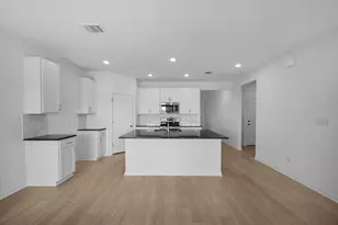 214 Crumpton Wy, Hutto, TX 78634 - Photo 3