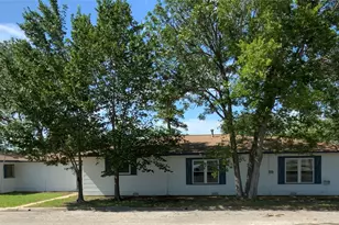 408 S Grimes St, Giddings, TX 78942 - Photo 3