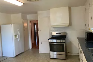 408 S Grimes St, Giddings, TX 78942 - Photo 13