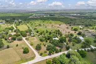 907 Horace Howard Dr, San Marcos, TX 78666 - Photo 3