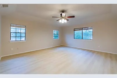 8007 Buckshot Trail, Austin, TX 78729 - Photo 19