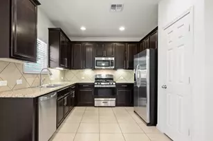 8601 Rock Pigeon Dr, Austin, TX 78729 - Photo 15