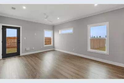 2025 Applewood Drive, Lockhart, TX 78644 - Photo 23