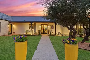 577 Cattle Creek Rd, Johnson City, TX 78636 - Photo 5