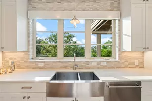 2902 Cedarview Dr, Austin, TX 78704 - Photo 11