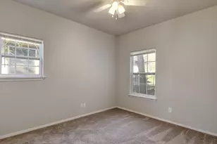 2206 Pennsylvania Ave, Austin, TX 78702 - Photo 11