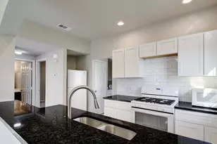 2206 Pennsylvania Ave, Austin, TX 78702 - Photo 7