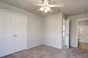 2206 Pennsylvania Ave, Austin, TX 78702 - Photo 15