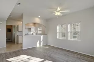 2206 Pennsylvania Ave, Austin, TX 78702 - Photo 5