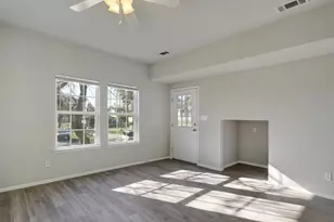 2206 Pennsylvania Ave, Austin, TX 78702 - Photo 3