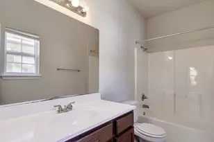 2206 Pennsylvania Ave, Austin, TX 78702 - Photo 13