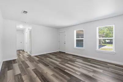 1911 Hearthside Drive #A/B, Austin, TX 78757 - Photo 3