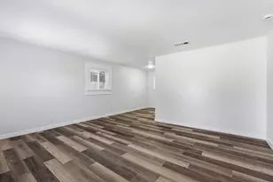 1911 Hearthside Dr, Austin, TX 78757 - Photo 5