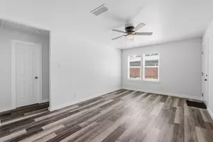 1911 Hearthside Dr, Austin, TX 78757 - Photo 19