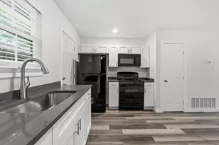 1911 Hearthside Dr, Austin, TX 78757 - Photo 21