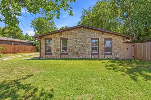 1911 Hearthside Dr, Austin, TX 78757 - Photo 33