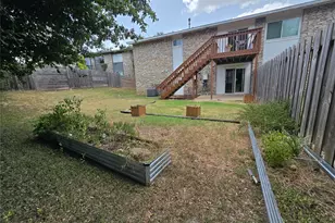 2504 Manor Cir, Austin, TX 78723 - Photo 23