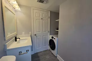 2504 Manor Cir, Austin, TX 78723 - Photo 19