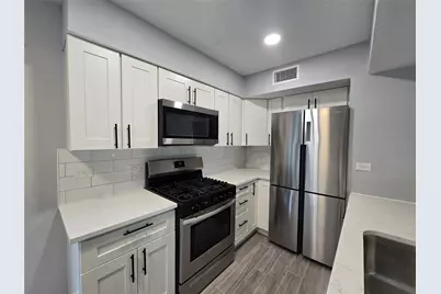 2504 Manor Circle #B, Austin, TX 78723 - Photo 5