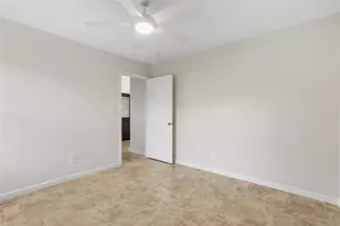 1104 Cliffview Dr, Spicewood, TX 78669 - Photo 21