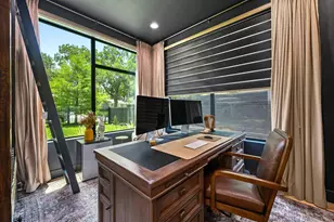 7810 Hardy Dr, Austin, TX 78757 - Photo 5