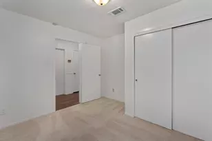 212 Rockcrest Dr, Georgetown, TX 78628 - Photo 11