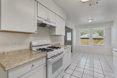 212 Rockcrest Drive, Georgetown, TX 78628 - Photo 9