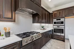 427 Bella Montagna Cir, Austin, TX 78734 - Photo 13