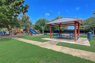 12706 Possum Hollow Dr, Austin, TX 78729 - Photo 25