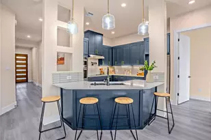 303 W Lane Ave, Manor, TX 78653 - Photo 3