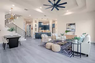 303 W Lane Ave, Manor, TX 78653 - Photo 5