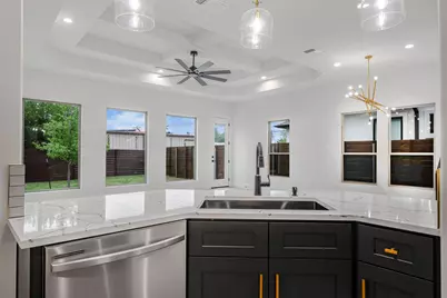 303 W Lane Avenue, Manor, TX 78653 - Photo 13