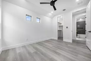 303 W Lane Ave, Manor, TX 78653 - Photo 15