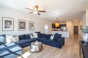 15601 Poppy Petal Dr, Del Valle, TX 78617 - Photo 15