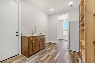 5777 County Road 236 Rd, Liberty Hill, TX 78642 - Photo 19