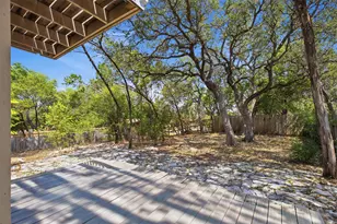 10006 Wildflower Ln, Austin, TX 78733 - Photo 21
