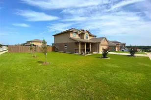122 Liard River Rd, Hutto, TX 78634 - Photo 5