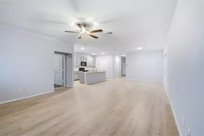 204 Quail Convey Drive, Jarrell, TX 76537 - Photo 7