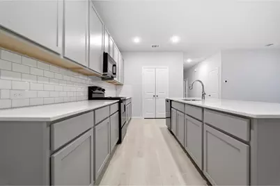 204 Quail Convey Drive, Jarrell, TX 76537 - Photo 13