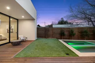 910 W Johanna St, Austin, TX 78704 - Photo 21