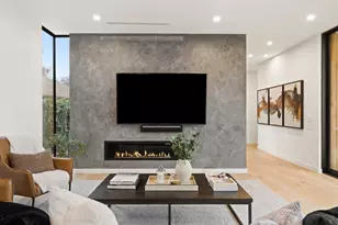 910 W Johanna St, Austin, TX 78704 - Photo 11